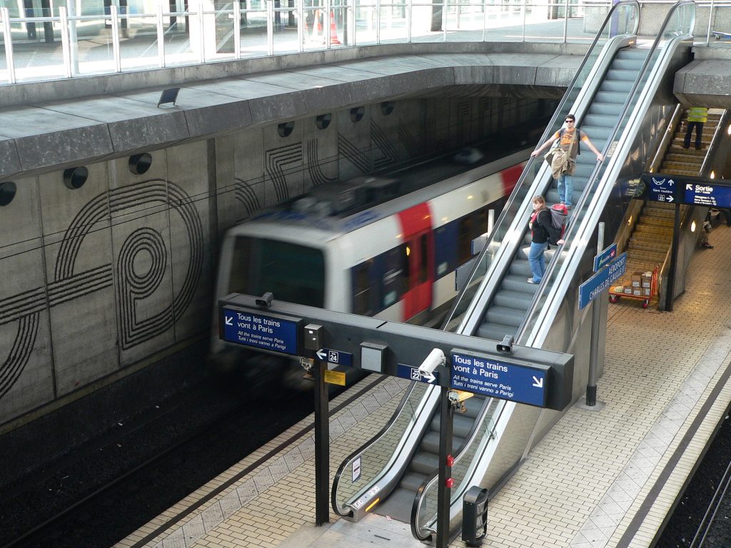 Gare de l'aéroport Charles de Gaulle (Photo: CCBYSA3.0-David-Monniaux-Wikimedia)