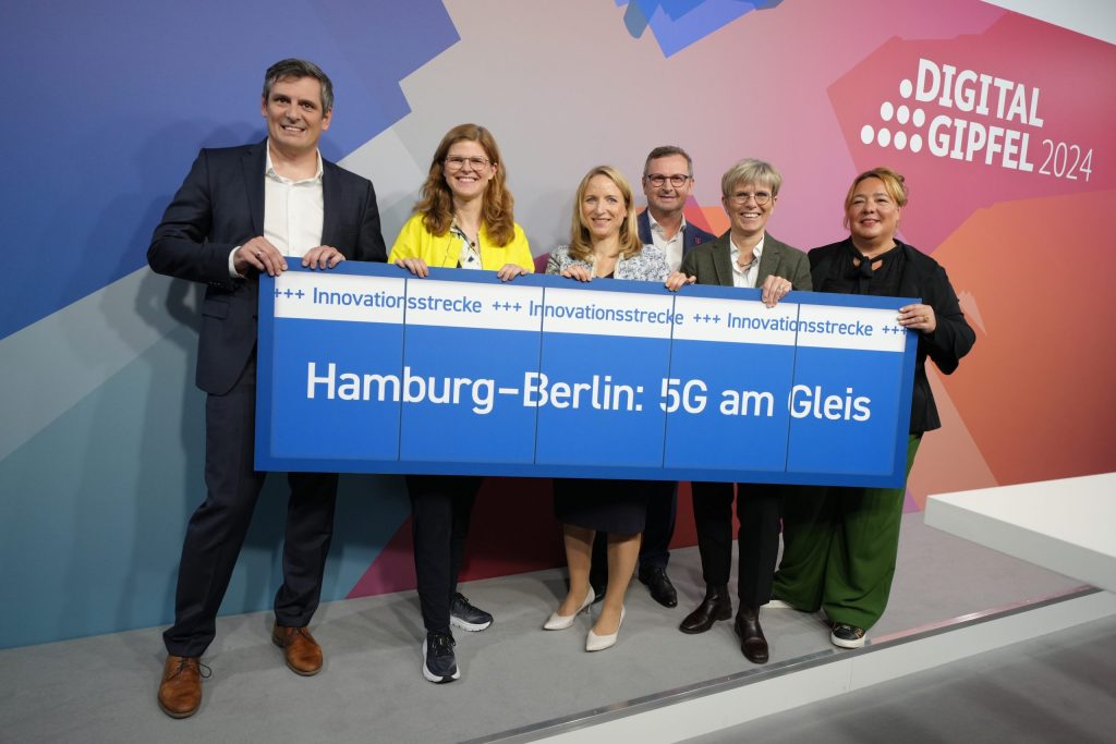 Deutsche Bahn is going 5G on the Hamburg-Berlin line.