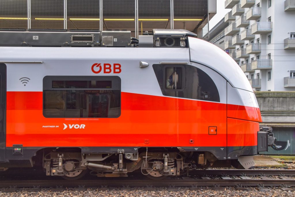 ÖBB and ČD have been fined 49 million euros by the EU.