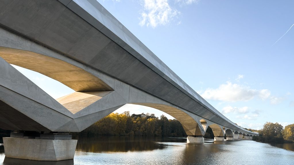 The HS2 record-breaking bridge is now award winning.