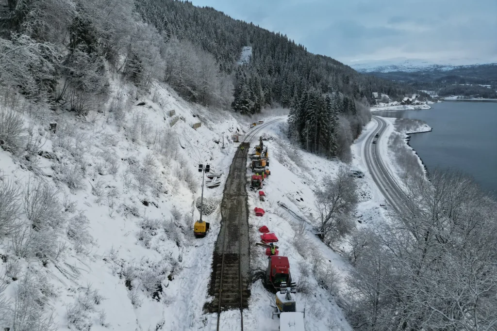 Works are still ongoing on the Nordland Line, but the track is reopened.