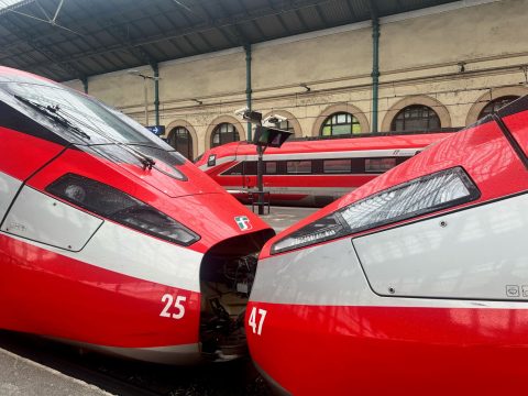 The MU tech means the trains can now carry 900 passengers.