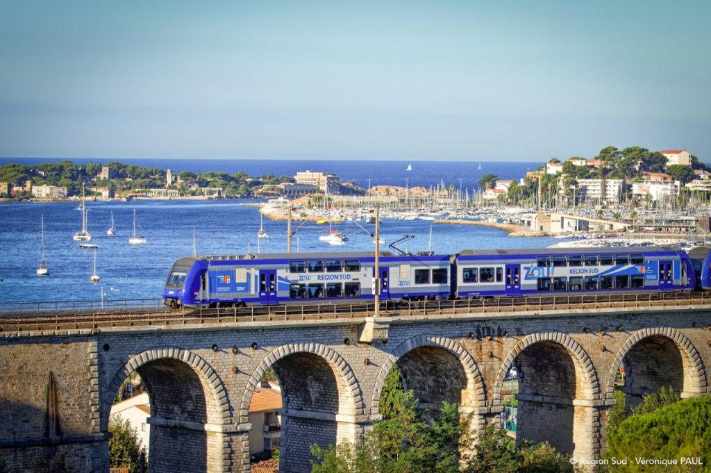 A TER train on the French Côte d'Azur in the Sud Region