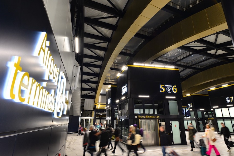 Concourse of Gatwick Airport station