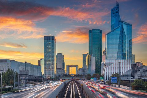 La Défense business hub in Paris will be connected to the new line M15