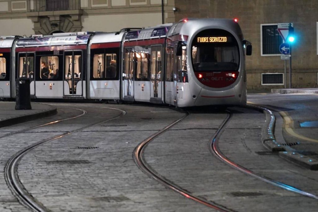 Hitachi battery-powered tram in Florence