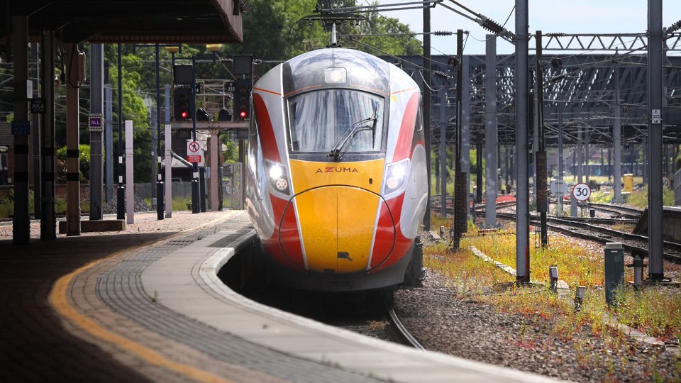 Azuma bi-mode train