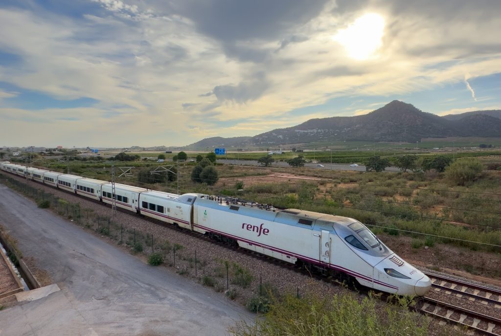 More Renfe high-speed AVE trains are coming to France.