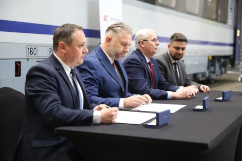 The Remtrak plant in Opoczno has signed contracts for the modernisation of 150 wagons.